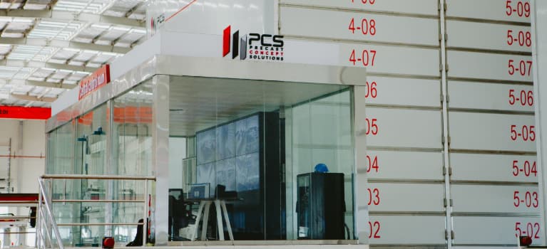 Une salle de contrôle pour le site de fabrication